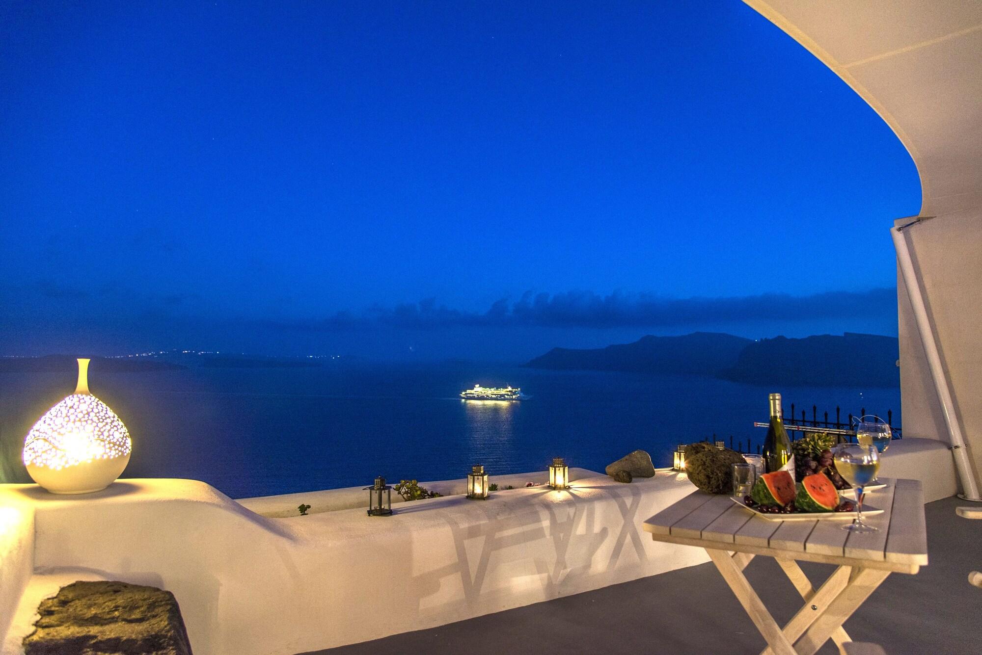 Ambition Suites (Adults Only) Ia Exterior foto