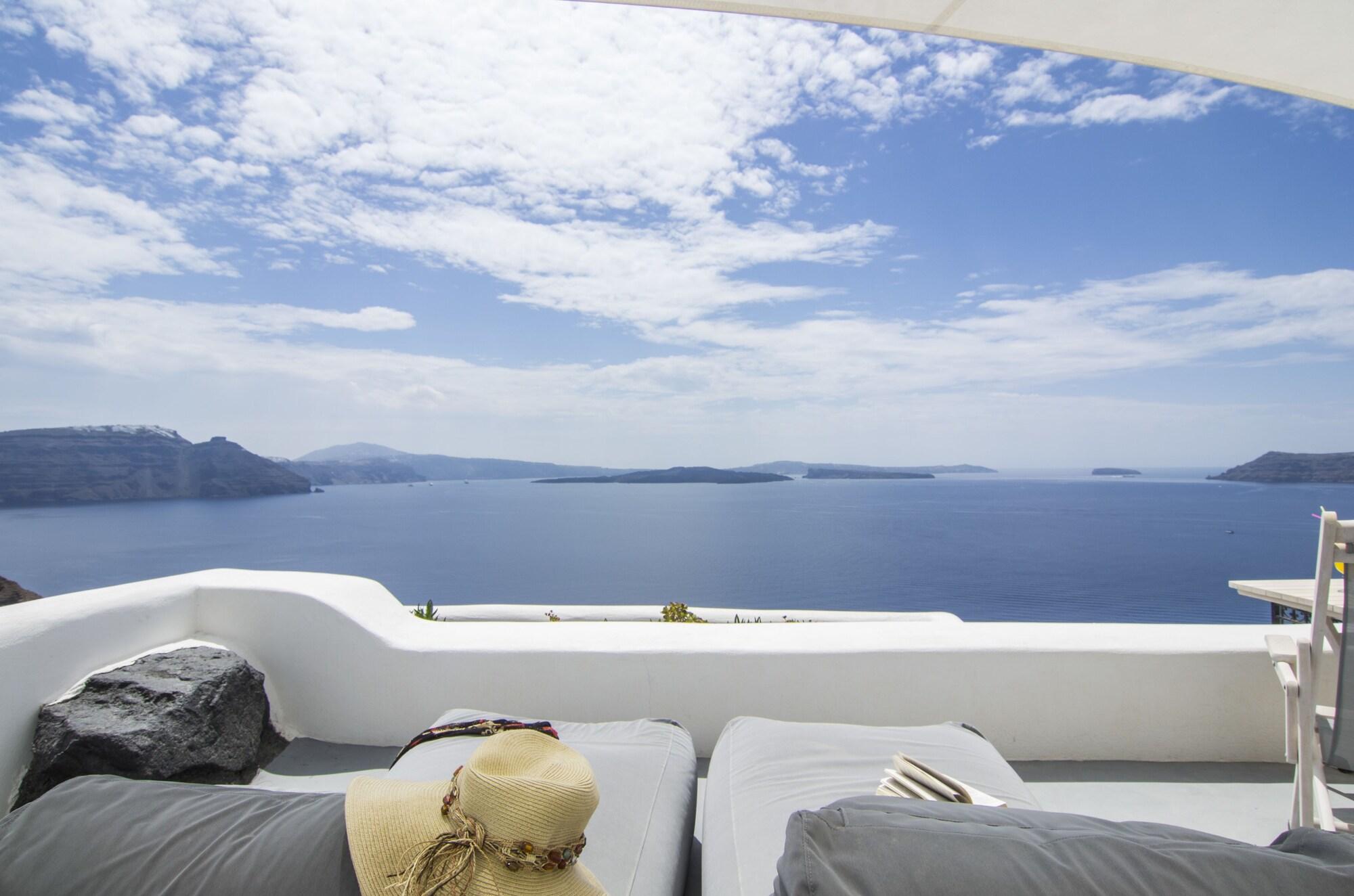 Ambition Suites (Adults Only) Ia Exterior foto