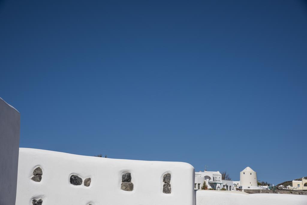 Ambition Suites (Adults Only) Ia Exterior foto