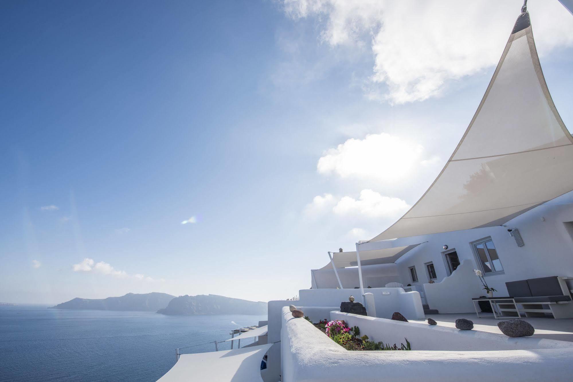 Ambition Suites (Adults Only) Ia Exterior foto
